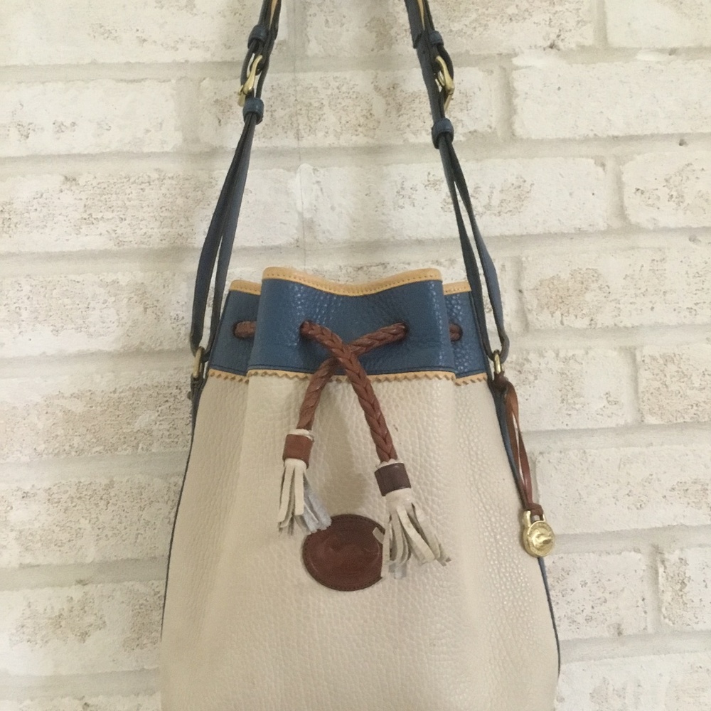 Rare  Dooney & Bourke Teton Bag Palomino Bone Blue